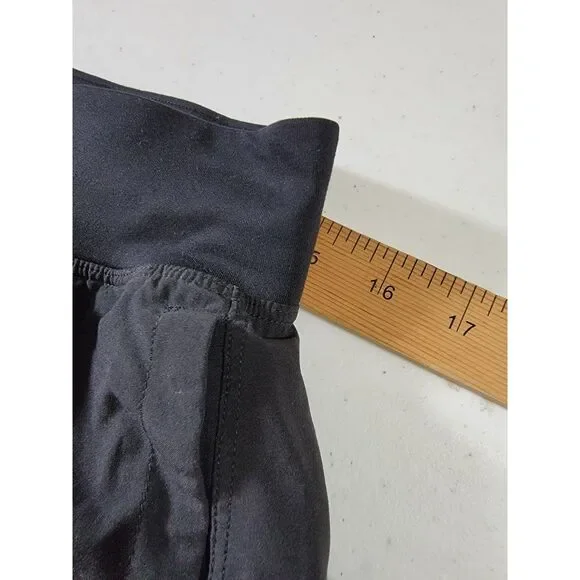 Lululemon Men's Black Shorts - Medium - Picture 4 of 6